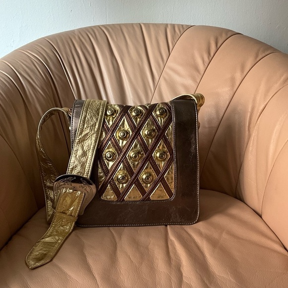 Vintage Handbags - Studded bronze gold western bag